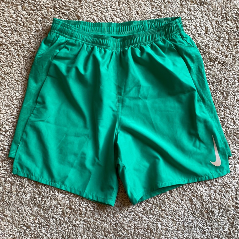 Mens small green Nike shorts